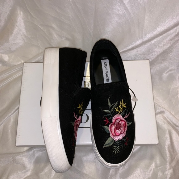 Steve Madden Embroidered Slip Ons - Picture 4 of 7